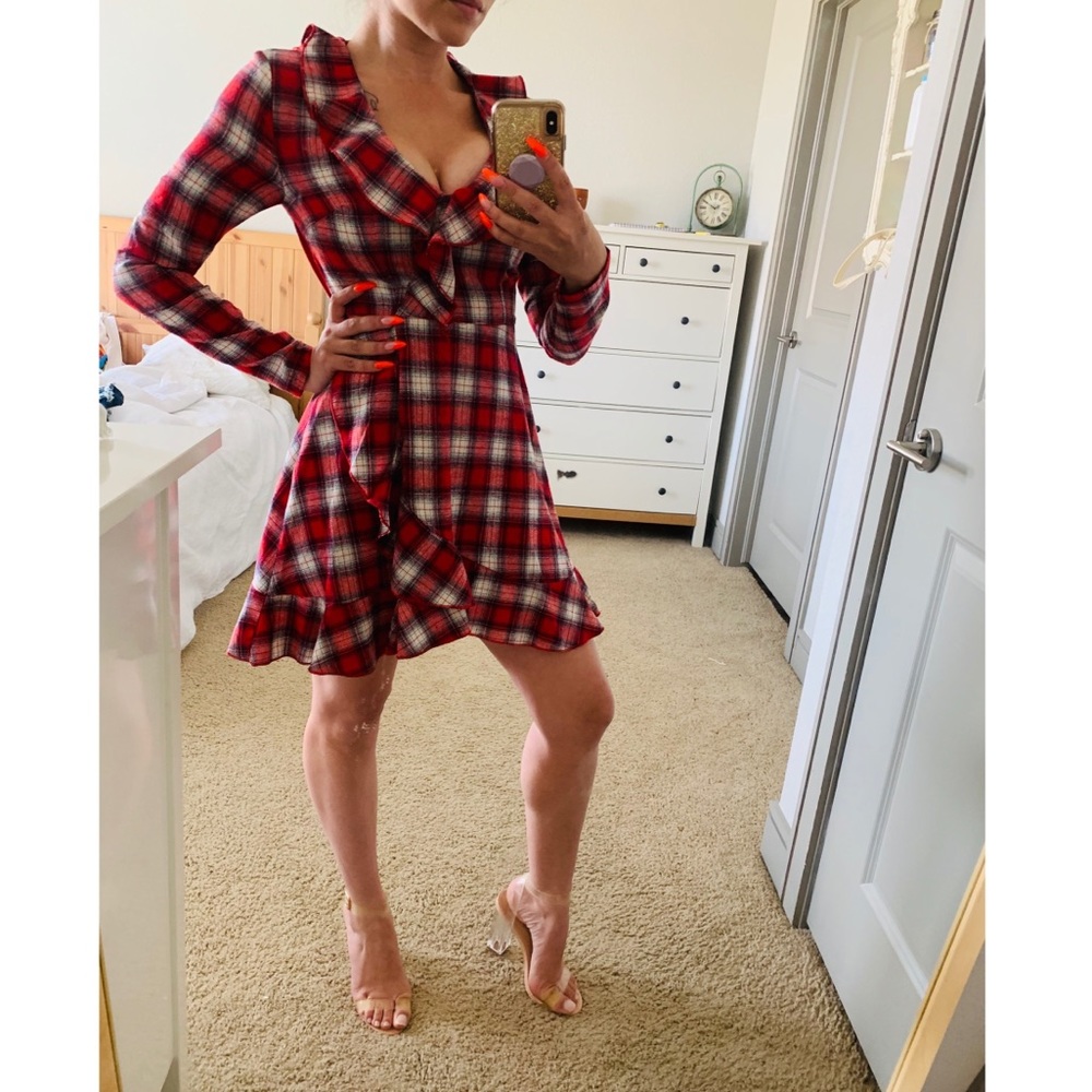 ~Like New~ Plaid Ruffle Dress